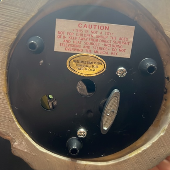 Vintage 90s Easter Bunny Music water Snow Globe Ceramic Peter Cotton Tale - Picture 10 of 10